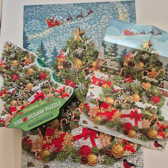 550 Piece "Christmas Tree" Jigsaw Puzzle - Picture 3 of 5
